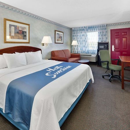 Days Inn & Suites By Wyndham Bentonville Ngoại thất bức ảnh