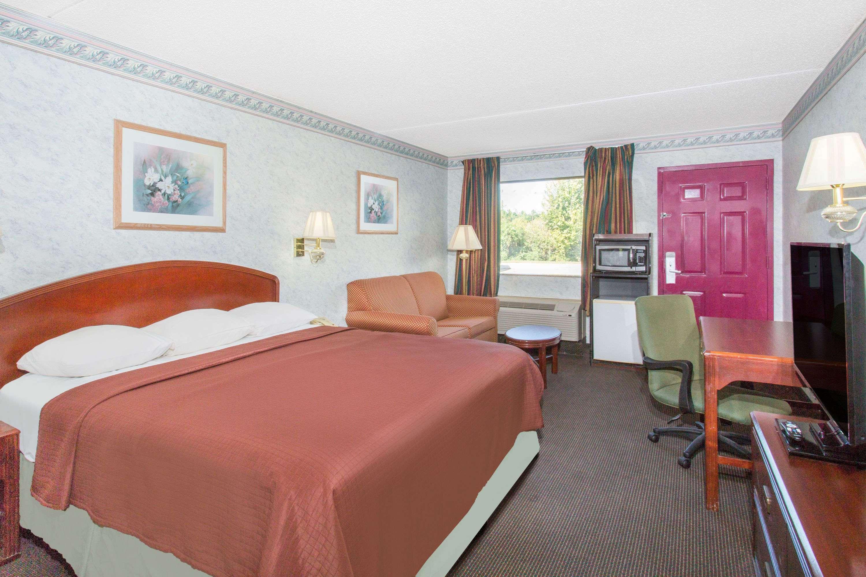Days Inn & Suites By Wyndham Bentonville Ngoại thất bức ảnh