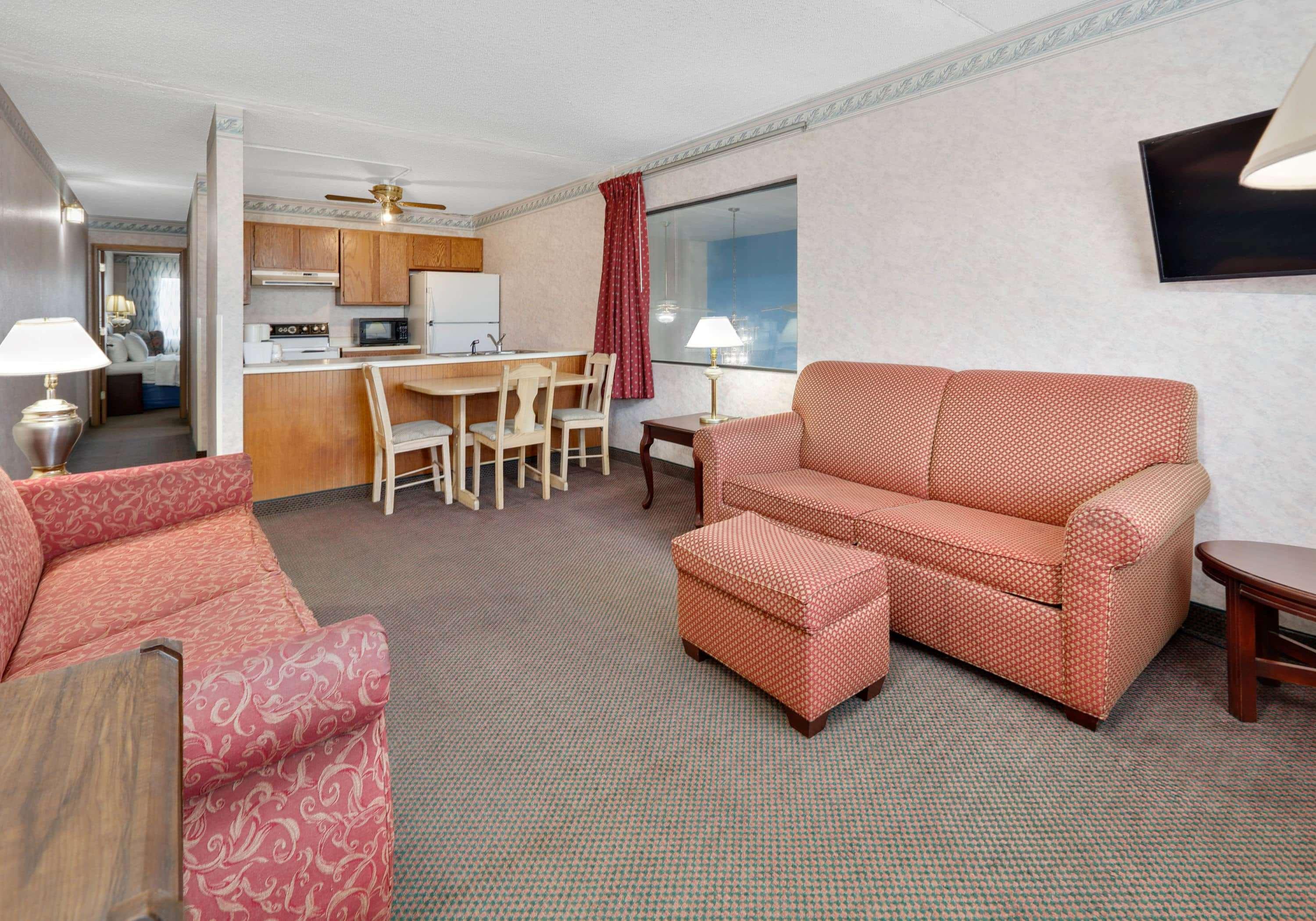 Days Inn & Suites By Wyndham Bentonville Ngoại thất bức ảnh