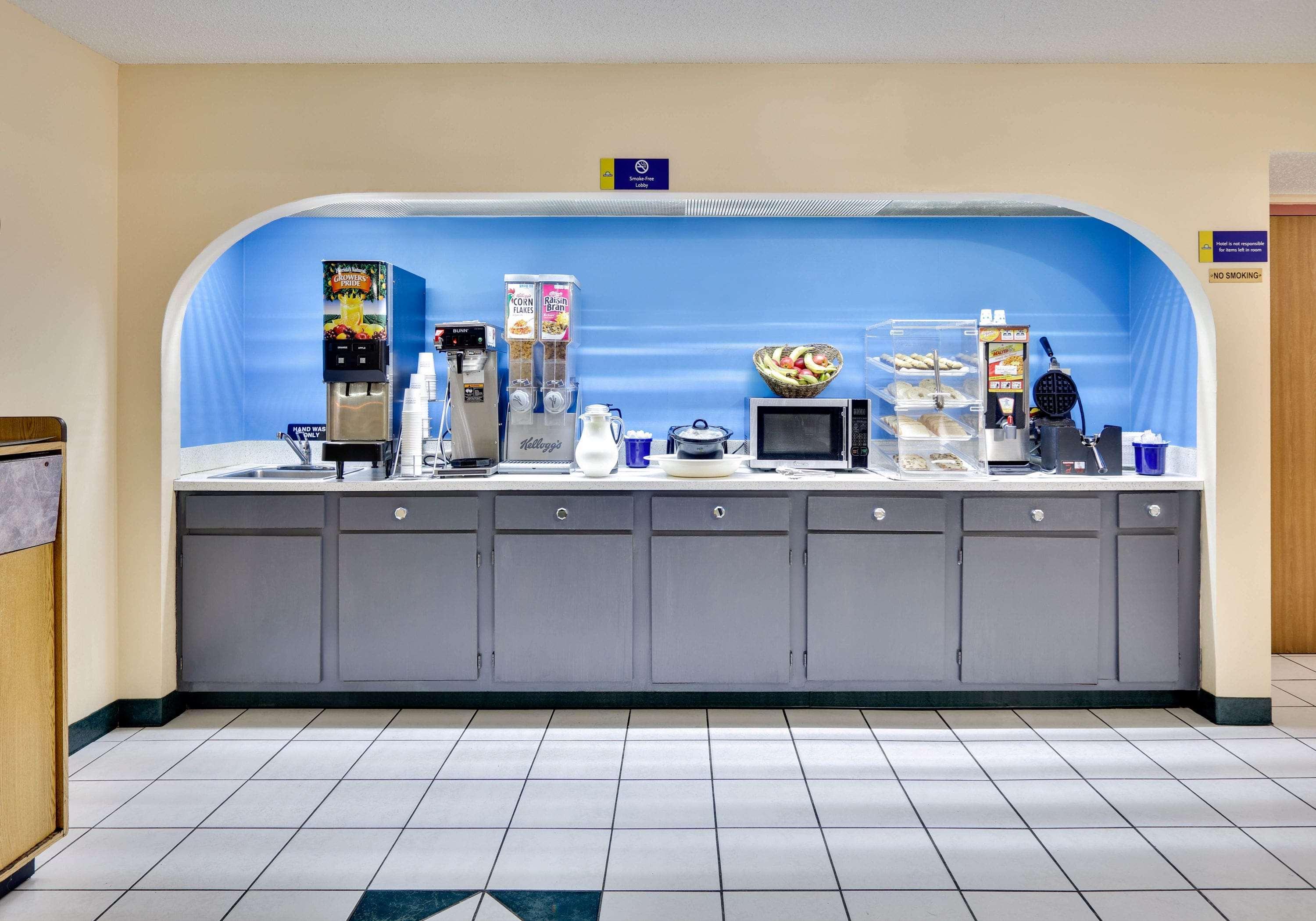 Days Inn & Suites By Wyndham Bentonville Ngoại thất bức ảnh