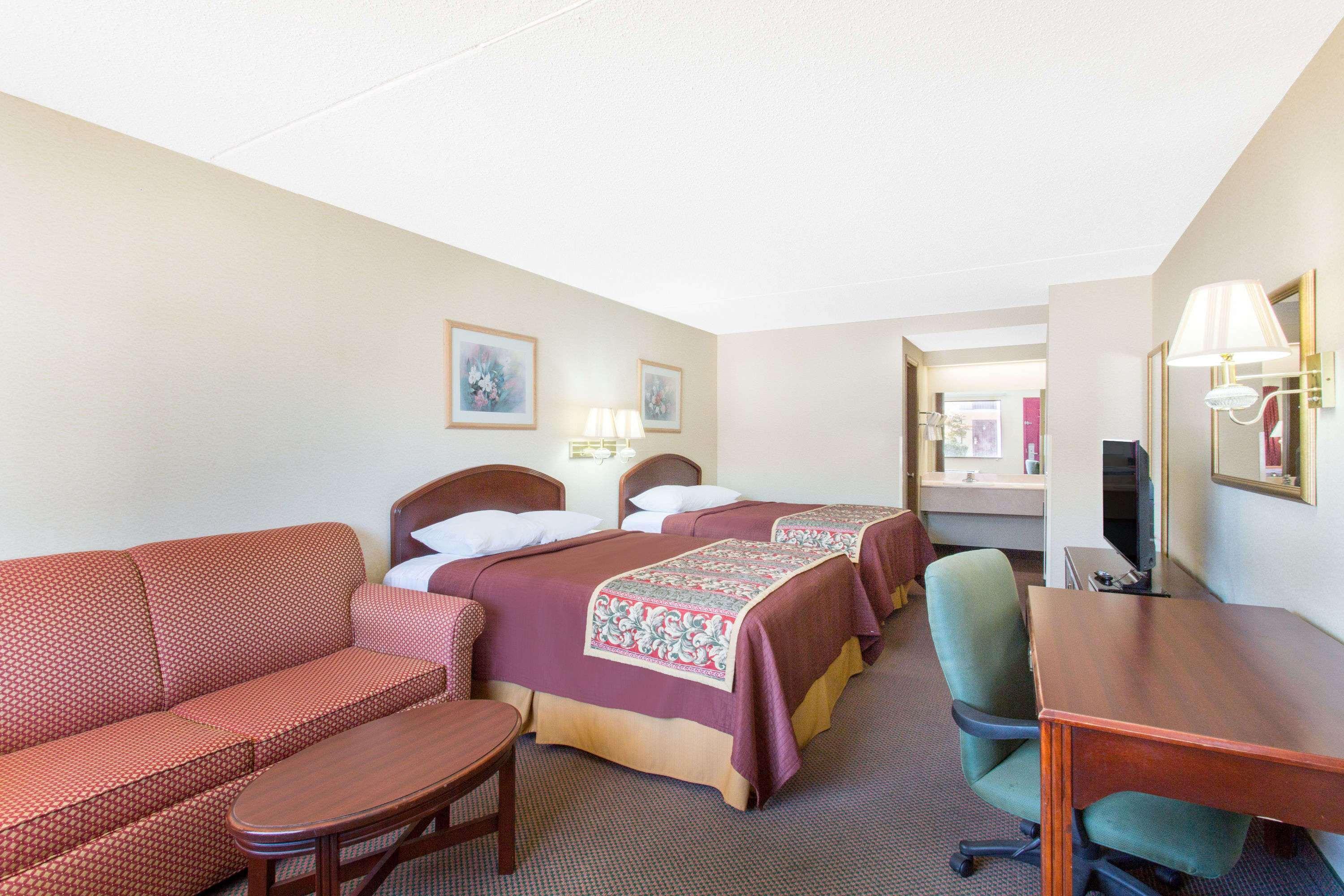 Days Inn & Suites By Wyndham Bentonville Ngoại thất bức ảnh
