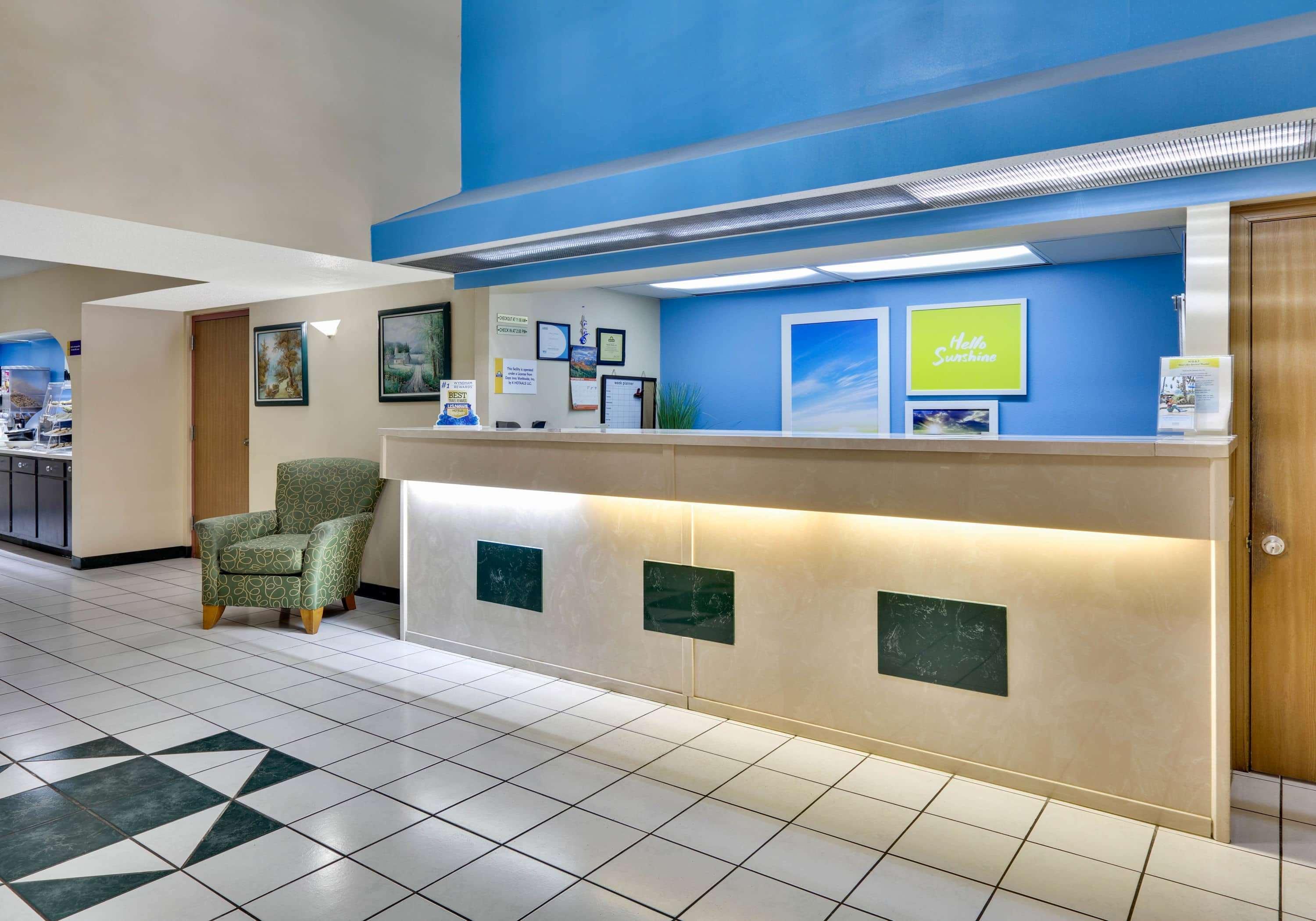 Days Inn & Suites By Wyndham Bentonville Ngoại thất bức ảnh
