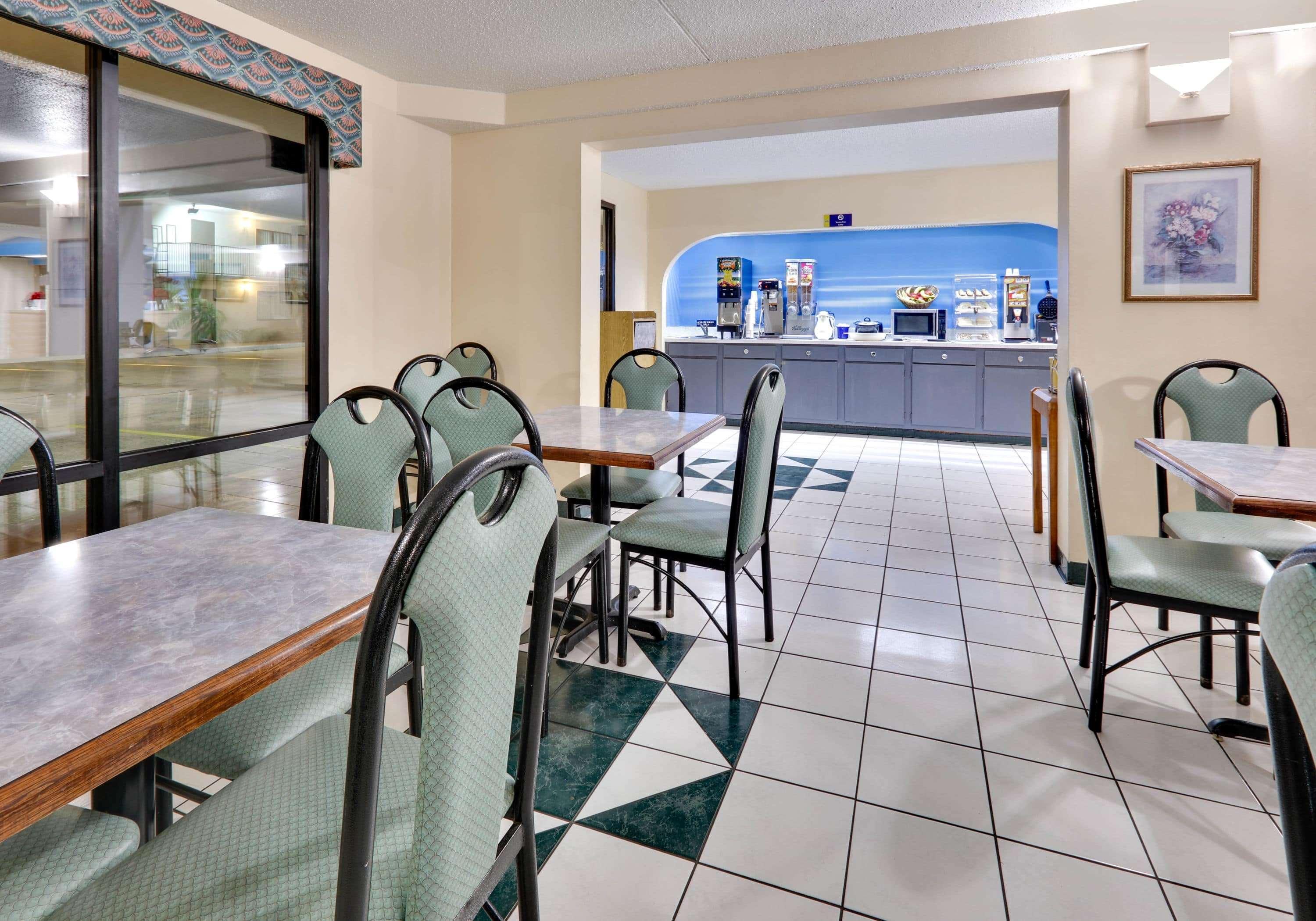 Days Inn & Suites By Wyndham Bentonville Ngoại thất bức ảnh